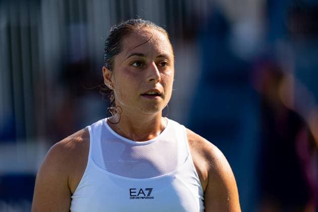 TORONTO, ON - AUGUST 07: Elisabetta Cocciaretto of Italy reacts during her first round match of the National Bank Open, part of the WTA, Tennis Damen Tour, at Sobeys Stadium on August 7, 2024 in Toronto, Canada. (Photo by Julian Avram Icon Sportswire) TENNIS: AUG 07 National Bank Open EDITORIAL USE ONLY Icon2408070285