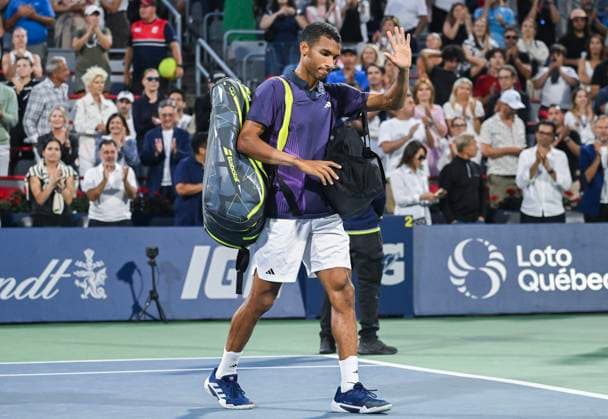 August 7, 2024, Montreal, Pq, Canada: Felix Auger-Aliassime of Canada waves to the crowd after losing his first round match to Flavio Cobolli of Italy at the National Bank Open tennis tournament in Montreal, Wednesday, August 7, 2024. Flavio Cobolli, Félix Auger-Aliassime,  - ZUMAc35_ 20240807_zaf_c35_238 Copyright: xGrahamxHughesx