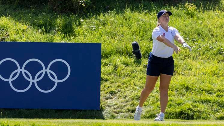 PARIS, FRANCE 20240808 Swedens Maja Stark gets angry on the eighth hole par 3 and throws her club away after missing the green during the second day of the womens golf competition at Le Golf National during the Summer Olympics in Paris PARIS FRANCE Olympics x4035x  Copyright: xChristerxHöglund TTx OS 2024 GOLF
