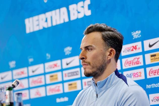 Striker Haris Tabakovic, Hertha BSC, Germany, Berlin, Sportpark, Football, Men, Season 2024 2025, 2 Bundesliga, Hertha BSC, Press conference with head coach Cristian Fiél and striker Haris Tabakovic before Hertha BSCs away match at Hamburger SV