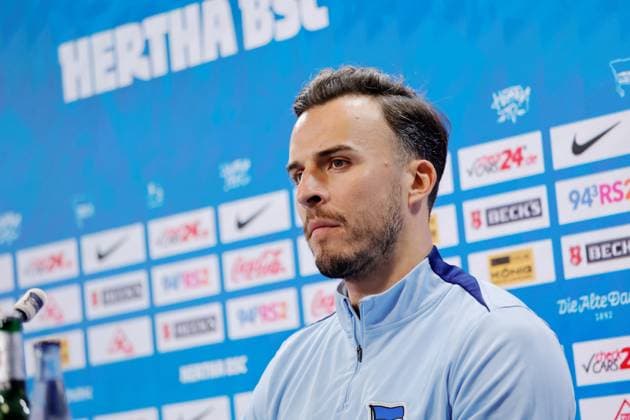 Striker Haris Tabakovic, Hertha BSC, Germany, Berlin, Sportpark, Football, Men, Season 2024 2025, 2 Bundesliga, Hertha BSC, Press conference with head coach Cristian Fiél and striker Haris Tabakovic before Hertha BSCs away match at Hamburger SV