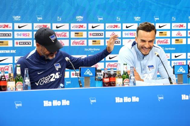 DEU, DFL, 2 FBL, Hertha BSC PK, 08 08 2024, Hertha Geschaeftsstelle, Berlin, DEU, DFL, 2 FBL, Hertha BSC PK, im Bild Cheftrainer Cristian Fiel Hertha BSC Berlin , Haris Tabakovic Hertha BSC Berlin 25 DFL regulations prohibit any use of Photographs as image sequences and or quasi video Foto Juergen Engler nordphoto GmbH nordphotoxGmbHx xEngler nph00076