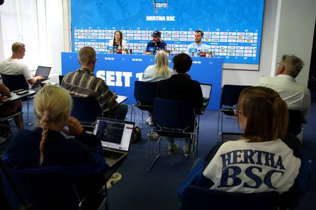 DEU, DFL, 2 FBL, Hertha BSC PK, 08 08 2024, Hertha Geschaeftsstelle, Berlin, DEU, DFL, 2 FBL, Hertha BSC PK, im Bild Cheftrainer Cristian Fiel Hertha BSC Berlin , Haris Tabakovic Hertha BSC Berlin 25 DFL regulations prohibit any use of Photographs as image sequences and or quasi video Foto Juergen Engler nordphoto GmbH nordphotoxGmbHx xEngler nph00076