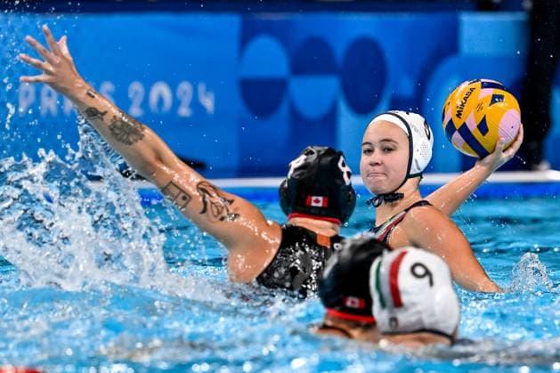 Sofia Giustini of Italy during the Water polo, Wasserball women match between team Italy (white caps) and team Canada (blue caps) of the Paris 2024 Olympic Games, Olympische Spiele, Olympia, OS at La Defense Arena in Paris (France), August 08, 2024. Giorgio Scala