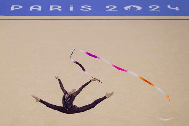 Bilder des Jahres 2024, Sport 08 August Sport Themen der Woche KW32 Sport Bilder des Tages 240808 Darja Varfolomeev of Germany competes in Rhythmic gymnastics, Rhythmische Sportgymnastik, RSG individual all-around qualifications during day 13 of the Paris 2024 Olympics on August 8, 2024 in Paris. Photo: Jon Olav Nesvold BILDBYRAN COP 217 JE0102 paris 2024 olympics day 13 rhythmic gymnasticsbbeng dam *** 240808 Darja Varfolomeev of Germany competes in rhythmic gymnastics individual all around qualifications during day 13 of the Paris 2024 Olympics on August 8, 2024 in Paris Photo Jon Olav Nesvold BILDBYRAN COP 217 JE0102 paris 2024 olympics day 13 rhythmic gymnasticsbbeng dam  Copyright: JONxOLAVxNESVOLD BB240808JE001
