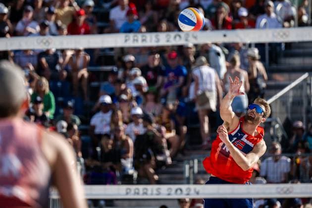240808 Anders Mol of Norway in a men s beach volleyball semifinal match between Germany and Norway during day 13 of the Paris 2024 Olympics on August 8, 2024 in Paris Photo Jon Olav Nesvold BILDBYRAN COP 217 JE0103 beachvolleyboll beach volleyball sandvolleyball paris 2024 olympics day 13 germany norway bbeng  Copyright: JONxOLAVxNESVOLD BB240808JE049