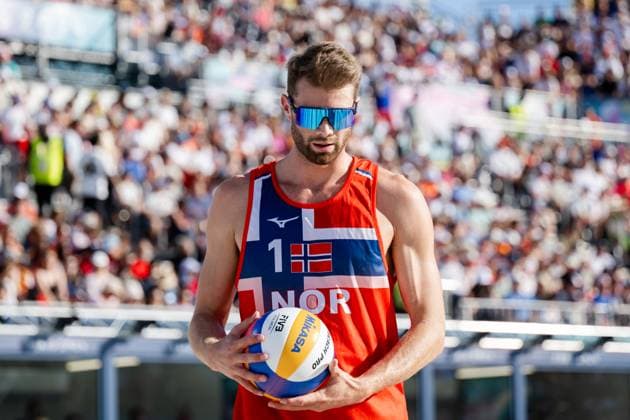 240808 Anders Mol of Norway in a men s beach volleyball semifinal match between Germany and Norway during day 13 of the Paris 2024 Olympics on August 8, 2024 in Paris Photo Jon Olav Nesvold BILDBYRAN COP 217 JE0103 beachvolleyboll beach volleyball sandvolleyball paris 2024 olympics day 13 germany norway bbeng  Copyright: JONxOLAVxNESVOLD BB240808JE053