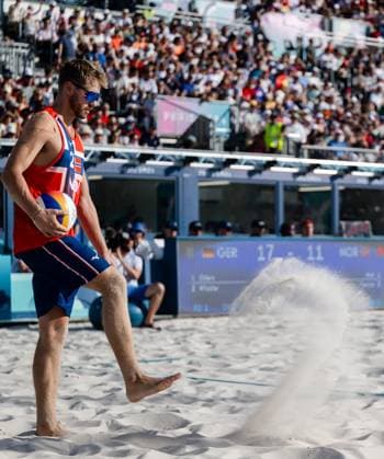 240808 Christian Sorum of Norway in a men s beach volleyball semifinal match between Germany and Norway during day 13 of the Paris 2024 Olympics on August 8, 2024 in Paris Photo Jon Olav Nesvold BILDBYRAN COP 217 JE0103 beachvolleyboll beach volleyball sandvolleyball paris 2024 olympics day 13 germany norway bbeng  Copyright: JONxOLAVxNESVOLD BB240808JE063