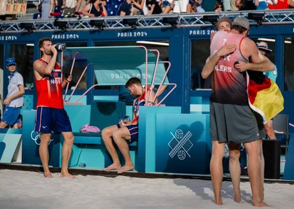 240808 Anders Mol and Christian Sorum of Norway look dejected after a men s beach volleyball semifinal match between Germany and Norway during day 13 of the Paris 2024 Olympics on August 8, 2024 in Paris Photo Jon Olav Nesvold BILDBYRAN COP 217 JE0103 beachvolleyboll beach volleyball sandvolleyball paris 2024 olympics day 13 germany norway bbeng depp  Copyright: JONxOLAVxNESVOLD BB240808JE077