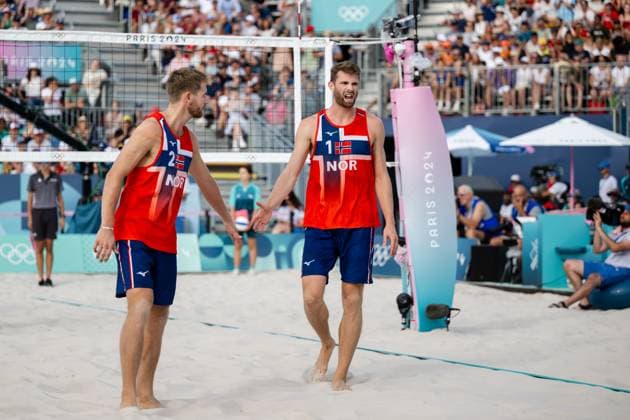 240808 Anders Mol and Christian Sorum of Norway in a men s beach volleyball semifinal match between Germany and Norway during day 13 of the Paris 2024 Olympics on August 8, 2024 in Paris Photo Jon Olav Nesvold BILDBYRAN COP 217 JE0103 beachvolleyboll beach volleyball sandvolleyball paris 2024 olympics day 13 germany norway bbeng depp  Copyright: JONxOLAVxNESVOLD BB240808JE092