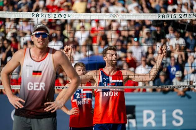 240808 Anders Mol and Christian Sorum of Norway react in a men s beach volleyball semifinal match between Germany and Norway during day 13 of the Paris 2024 Olympics on August 8, 2024 in Paris Photo Jon Olav Nesvold BILDBYRAN COP 217 JE0103 beachvolleyboll beach volleyball sandvolleyball paris 2024 olympics day 13 germany norway bbeng depp  Copyright: JONxOLAVxNESVOLD BB240808JE095