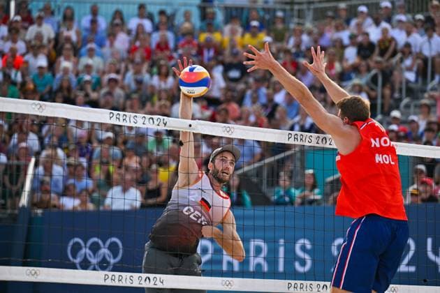 Olympic Games Beach Volleyball Paris 08 08 2024 Semi-final, Men, GER NOR, Clemens Wickler 2, GER , against Anders Mol, Copyright: xBEAUTIFULxSPORTS TomxBlochx