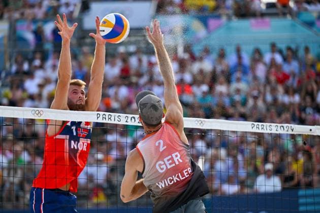 Olympic Games Beach Volleyball Paris 08 08 2024 Semi-finals, Men, GER NOR, Nils Ehlers 1, GER , Clemens Wickler 2, GER , Copyright: xBEAUTIFULxSPORTS TomxBlochx