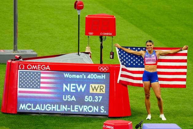 Sport Themen der Woche KW32 Sport Bilder des Tages Sydney McLaughlin-Levrone of USA gets a new World Record in the Women s 400m Hurdle Final Paris 2024 Olympic Games, Olympische Spiele, Olympia, OS Day Thirteen, Paris, France - 08 Aug 2024  Copyright: xJavierxGarcia Shutterstockx 14622972df