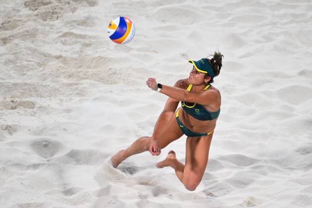 OLY24 Beach volleyball, Beachvolleyball Australian beach volleyball player Mariafe Artacho del Solar in action during the Women s Semifinal 51 beach volleyball match between Australia and Brazil at Eiffel Tower Stadium in Paris, as part of the 2024 Paris Olympic Games, Olympische Spiele, Olympia, OS France, Thursday, August 08, 2024. ( NO ARCHIVING, EDITORIAL USE ONLY, NO USE IN BOOKS WITHOUT CONSENT PARIS FRANCE Copyright: xJOELxCARRETTx 20240809121031490164