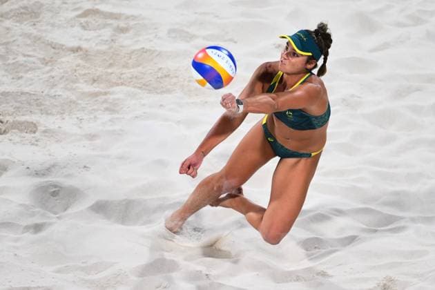 OLY24 Beach volleyball, Beachvolleyball Australian beach volleyball player Mariafe Artacho del Solar in action during the Women s Semifinal 51 beach volleyball match between Australia and Brazil at Eiffel Tower Stadium in Paris, as part of the 2024 Paris Olympic Games, Olympische Spiele, Olympia, OS France, Thursday, August 08, 2024. ( NO ARCHIVING, EDITORIAL USE ONLY, NO USE IN BOOKS WITHOUT CONSENT PARIS FRANCE Copyright: xJOELxCARRETTx 20240809122293482364