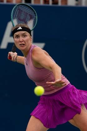 TORONTO, ON - AUGUST 08: Elina Svitolina of Ukraine hits a shot during her second round match of the National Bank Open, part of the WTA, Tennis Damen Tour, at Sobeys Stadium on August 8, 2024 in Toronto, Canada. (Photo by Julian Avram Icon Sportswire) TENNIS: AUG 08 National Bank Open EDITORIAL USE ONLY Icon2408080103