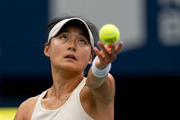 TORONTO, ON - AUGUST 08: Wang Yafan of China serves during her second round match of the National Bank Open, part of the WTA, Tennis Damen Tour, at Sobeys Stadium on August 8, 2024 in Toronto, Canada. (Photo by Julian Avram Icon Sportswire) TENNIS: AUG 08 National Bank Open EDITORIAL USE ONLY Icon2408080197