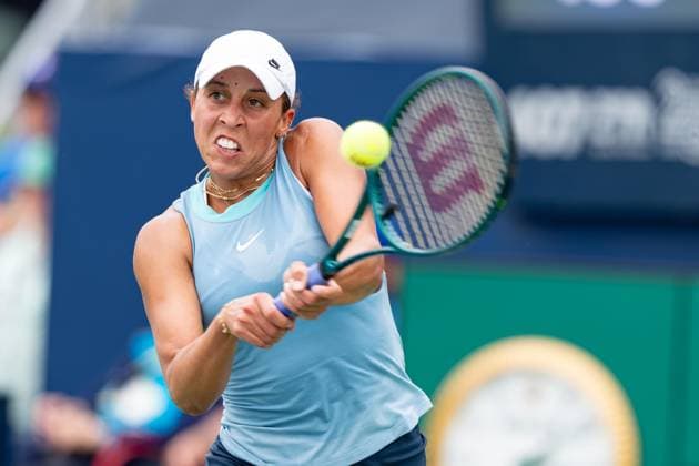 TORONTO, ON - AUGUST 08: Madison Keys of the United States hits a shot during her second round match of the National Bank Open, part of the WTA, Tennis Damen Tour, at Sobeys Stadium on August 8, 2024 in Toronto, Canada. (Photo by Julian Avram Icon Sportswire) TENNIS: AUG 08 National Bank Open EDITORIAL USE ONLY Icon2408080258