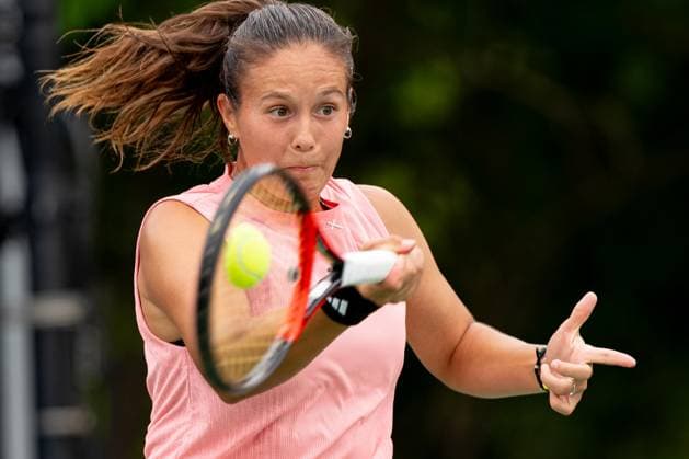 TORONTO, ON - AUGUST 08: Daria Kasatkina of Russia hits a shot during her second round match of the National Bank Open, part of the WTA, Tennis Damen Tour, at Sobeys Stadium on August 8, 2024 in Toronto, Canada. (Photo by Julian Avram Icon Sportswire) TENNIS: AUG 08 National Bank Open EDITORIAL USE ONLY Icon2408080285