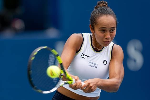 TORONTO, ON - AUGUST 08: Leylah Fernandez of Canada hits a shot during her second round match of the National Bank Open, part of the WTA, Tennis Damen Tour, at Sobeys Stadium on August 8, 2024 in Toronto, Canada. (Photo by Julian Avram Icon Sportswire) TENNIS: AUG 08 National Bank Open EDITORIAL USE ONLY Icon2408080295