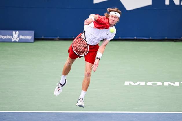 MONTREAL, QC - AUGUST 08: Andrey Rublev returns the ball during a second round match at ATP, Tennis Herren National Bank Open on August 08, 2024 at IGA Stadium in Montreal, QC (Photo by David Kirouac Icon Sportswire) TENNIS: AUG 08 National Bank Open EDITORIAL USE ONLY Icon240808041