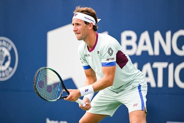 MONTREAL, QC - AUGUST 08: Casper Ruud (NOR) waits for service during a second round match at ATP, Tennis Herren National Bank Open on August 08, 2024 at IGA Stadium in Montreal, QC (Photo by David Kirouac Icon Sportswire) TENNIS: AUG 08 National Bank Open EDITORIAL USE ONLY Icon240808050