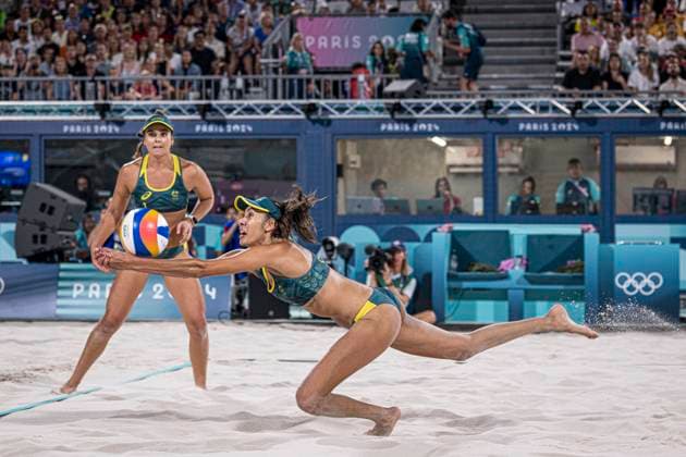 Mariafe Artacho del Solar of Australia during the womens Beach volleyball, Beachvolleyball match between Ana Patricia Ramos Duda Lisboa of Brazil and Mariafe Artacho del Solar Taliqua Clancy of Australia at the Olympic Games, Olympische Spiele, Olympia, OS Paris 2024 at Eiffel Tower Stadium in Paris, France. (Richard Callis SPP) Copyright: xRichardxCallis SPPx spp-en-RiCa-RM4_richie_08082024b-9359