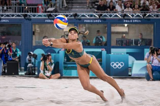 Taliqua Clancy of Australia during the womens Beach volleyball, Beachvolleyball match between Ana Patricia Ramos Duda Lisboa of Brazil and Mariafe Artacho del Solar Taliqua Clancy of Australia at the Olympic Games, Olympische Spiele, Olympia, OS Paris 2024 at Eiffel Tower Stadium in Paris, France. (Richard Callis SPP) Copyright: xRichardxCallis SPPx spp-en-RiCa-RM4_richie_08082024b-9424