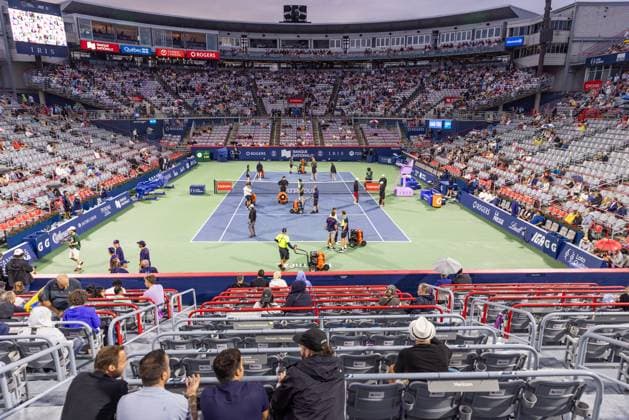 August 8, 2024, Montreal, Quebec, Canada: Large view of the court with people working to dry the surface just before it was stop again because of the rain in second round of Canadian Open at IGA Stadium in Montreal, Quebec, Canada Montreal Canada - ZUMAl189 20240808_zsp_l189_088 Copyright: xYannickxLegarex