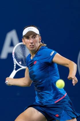 TORONTO, ON - AUGUST 08: Elise Mertens of Belgium hits a shot during her second round match of the National Bank Open, part of the WTA, Tennis Damen Tour, at Sobeys Stadium on August 8, 2024 in Toronto, Canada. (Photo by Julian Avram Icon Sportswire) TENNIS: AUG 08 National Bank Open EDITORIAL USE ONLY Icon2408080499