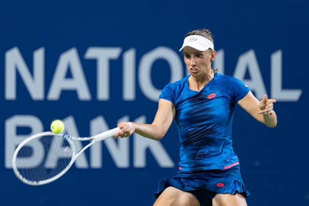 TORONTO, ON - AUGUST 08: Elise Mertens of Belgium hits a shot during her second round match of the National Bank Open, part of the WTA, Tennis Damen Tour, at Sobeys Stadium on August 8, 2024 in Toronto, Canada. (Photo by Julian Avram Icon Sportswire) TENNIS: AUG 08 National Bank Open EDITORIAL USE ONLY Icon2408080500