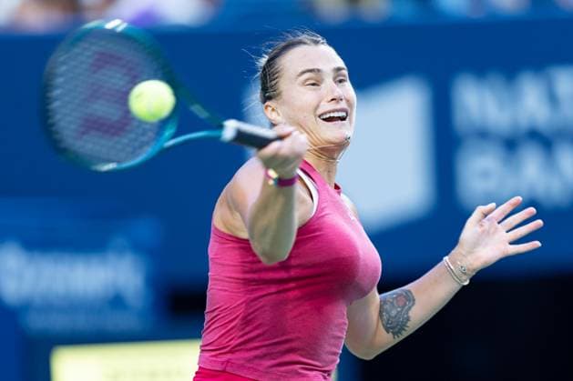 TORONTO, ON - AUGUST 08: Aryna Sabalenka of Russia hits a shot during her second round match of the National Bank Open, part of the WTA, Tennis Damen Tour, at Sobeys Stadium on August 8, 2024 in Toronto, Canada. (Photo by Julian Avram Icon Sportswire) TENNIS: AUG 08 National Bank Open EDITORIAL USE ONLY Icon2408080383