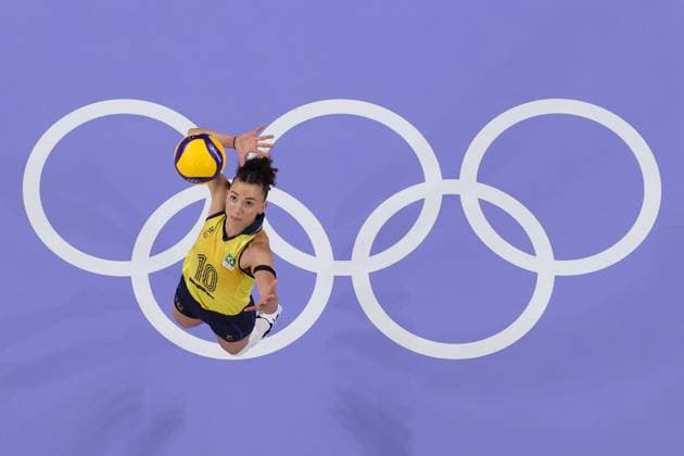 (240808) -- PARIS, Aug. 8, 2024 -- Gabriela Braga Guimaraes of Brazil serves during the women s semifinal of volleyball between Brazil and the United States at the Paris 2024 Olympic Games, Olympische Spiele, Olympia, OS in Paris, France on Aug. 8, 2024. ) (PARIS2024) FRANCE-PARIS-OLY-VOLLEYBALL XuxZijian 