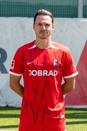 Nicolas Hoefler SC Freiburg, 27 GER, SC Freiburg, 1 BL, portrait date 2024 2025, 08 08 2024, GER, SC Freiburg, 1 BL, portrait date 2024 2025, 08 08 2024 Freiburg Copyright: xEibner-Pressefoto WolfgangxFrankx EP_WFK