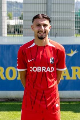 Berkay Yilmaz SC Freiburg, 39 GER, SC Freiburg, 1 BL, portrait date 2024 2025, 08 08 2024, GER, SC Freiburg, 1 BL, portrait date 2024 2025, 08 08 2024 Freiburg Copyright: xEibner-Pressefoto WolfgangxFrankx EP_WFK