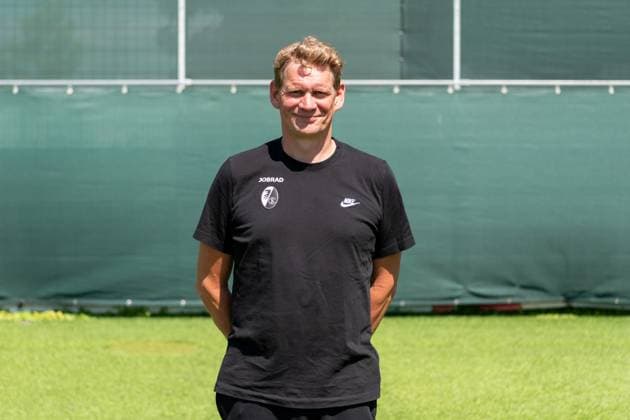 Torge Schwarz SC Freiburg, Physiotherapist GER, SC Freiburg, 1 BL, Portraettermin 2024 2025, 08 08 2024, GER, SC Freiburg, 1 BL, Portraettermin 2024 2025, 08 08 2024 Freiburg Copyright: xEibner-Pressefoto WolfgangxFrankx EP_WFK