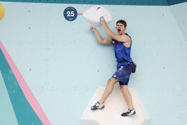 Sport Themen der Woche KW32 Sport Bilder des Tages Colin Duffy of Team USA celebrates in the Climbing Men s Boulder & Lead, Boulder Final at Le Bourget Sport Climbing Venue Paris 2024 Olympic Games, Olympische Spiele, Olympia, OS Day Fourteen, Paris, France - 09 Aug 2024  Copyright: xRyanxBrowne Shutterstockx 14622986ct