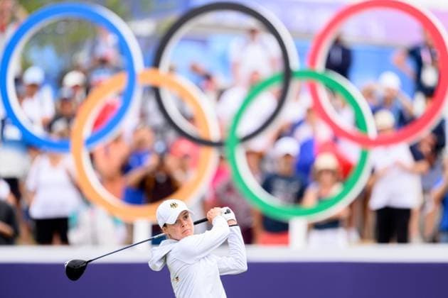 240809 Esther Henseleit of Germany competes in women s individual golf round 3 during day 14 of the Paris 2024 Olympic Games on August 9, 2024 in Paris Photo Ludvig Thunman BILDBYRAN code LT LT0665 golf olympic games olympics os ol olympiska spel olympiske leker paris 2024 paris os paris ol 14 bbeng tyskland  Copyright: LUDVIGxTHUNMAN BB240809LT022