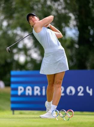 240809 Linn Grant of Sweden competes in women s individual golf round 3 during day 14 of the Paris 2024 Olympic Games on August 9, 2024 in Paris Photo Ludvig Thunman BILDBYRAN code LT LT0665 golf olympic games olympics os ol olympiska spel olympiske leker paris 2024 paris os paris ol 14 bbeng sverige  Copyright: LUDVIGxTHUNMAN BB240809LT024