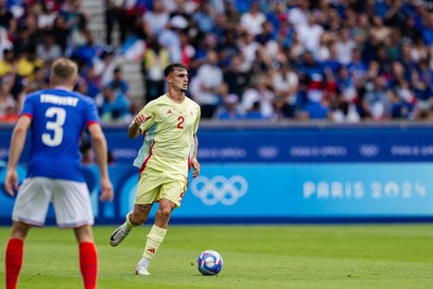 240809 Marc Pubill of Spain in the men™s football final between France and Spain during day 14 of the Paris 2024 Olympic Games on August 9, 2024 in Paris Photo Johanna Säll BILDBYRAN code JL JL0429 fotboll football soccer fotball olympic games olympics os ol olympiska spelen olympiske leker paris 2024 paris os paris ol 14 bbeng spanien frankrike  Copyright: JOHANNAxSÄLL BB240809ZG141