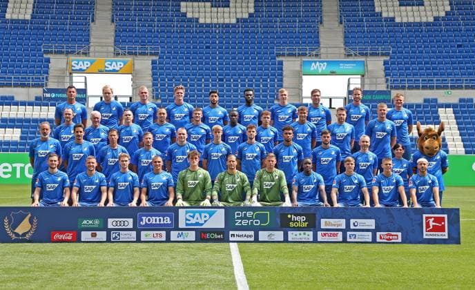 TSG 1899 Hoffenheim Fourth row left to right Goalkeeping coach Alexander Stolz Match and video analyst Dominik Mews Athletic trainer Philipp Lussi Marius Bülter Muhammed Damar Ihlas Bebou Maximilian Beier Match analyst Matthias Güldner Athletic trainer Martin Seiler Preventive coach Christian Neitzert Third row Supervisor Christian Seyfert Supervisor Heinz Seyfert Supervisor Timo Seyfert Julian Justvan Andrej Kramaric DiadiÃ SamassÃ kou Dennis Geiger Tom Bischof Physiotherapist Peter Geigle Physiotherapist Julian Binder Second row Head coach Pellegrino Matarazzo Co-coach Benjamin Hübner Co-coach Frank Fröhling Co-coach Michael Kammermeyer Atilla Szalai Max Moerstedt Anton Stach Kevin Akpoguma Florian Grillitsch Physiotherapist Sören Johannsen Physiotherapist Mandana Scharei Hoffi Front row Jacob Bruun Larsen Marco John Pavel Kaderabek Grischa Prömel Lukas Petersson Oliver Baumann Luca Philipp Stanley Nsoki Alexander Prass Finn Ole Becker Umut Tohumcu Team photo Portrait appointment TSG 1899 Hoffenheim 2024 2025 Sinsheim, GER, 07 08 2024 ,Soccer 1 Bundesliga 2024 2025 Editorial use only