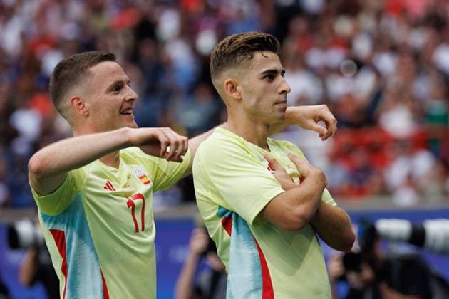 August 9, 2024, Paris, France: FERMIN LOPEZ (11) of Spain celebrates his goal during the menÃ¢â‚¬â ¢s final match of the 2024 Olympic Games, Olympische Spiele, Olympia, OS Football Tournament between France and Spain at the Parc des Princes stadium in Paris, France. Paris France - ZUMAl303 20240809_oly_l303_008 Copyright: xSydneyxLowx