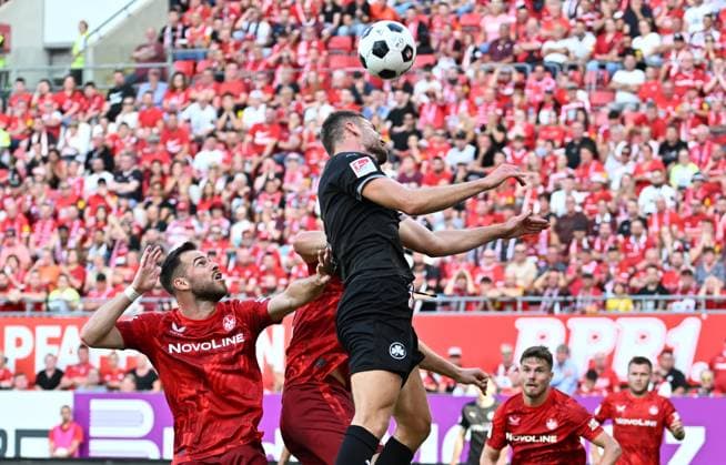 09 08 2024 Soccer Season 2024 2025 2 Soccer Bundesliga 01 Matchday 1 FC Kaiserslautern Rote Teufel SpVgg Greuther Fürth Kleeblatt Sportfoto Zink xwoxzix DFL regulations prohibit any use of photographs as image sequences and or quasi video only for editorial use Boris Tomiak 2, 1 FC Kaiserslautern FCK Dennis Srbeny 7, SpVgg Greuther Fürth