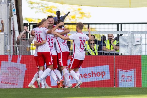 09 08 2024, Soccer, GER, Season, 2 Liga, Season 2024 2025, SSV Jahn Regensburg SSV Ulm 1846 Soccer Cheers after the 1 0 by Dominik Kother SSV Jahn Regensburg DFL REGULATIONS PROHIBIT ANY USE OF PHOTOGRAPHS AS IMAGE SEQUENCES AND OR QUASI VIDEO Regensburg Bayern Germany Jahnstadion Regensburg