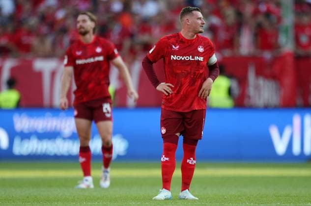 FCK concedes the 0 2 , Marlon Ritter 7, FC Kaiserslautern 09 08 2024, Football, 2 Bundesliga, FC Kaiserslautern SpVgg Greuther Fürth, 2 Matchday, Season 2024 25, Fritz Walter Stadion, Kaiserslautern, Germany, zmdz, DFB DFL regulations prohibit any use of photographs as image sequences and or quasi video FC Kaiserslautern SpVgg Greuther Fürth