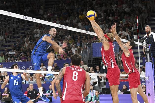 Gianluca Galassi (Italy), during Men s Volleyball game for third place between Italy and United states, during the Olympic Games, Olympische Spiele, Olympia, OS Paris 2024 JO 2024 : VOLLEYBALL - Italie Vs Etats Unis - 3eme place - Jeux Olympiques 2024 - Paris2024 - 09 08 2024 DPPI Panoramic 