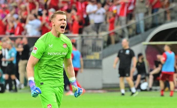 09 08 2024 Soccer Season 2024 2025 2 Soccer Bundesliga 02 Matchday 1 FC Kaiserslautern Rote Teufel SpVgg Greuther Fürth Kleeblatt Sportfoto Zink MeZi xmexzix DFL regulations prohibit any use of photographs as image sequences and or quasi video only for editorial use Julian Krahl 1, 1 FC Kaiserslautern FCK Jubel Freude nach Treffer Tor Torschuß zum 2 2