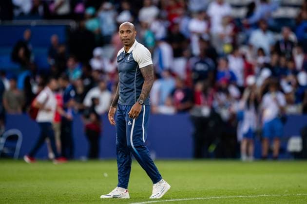 240809 Head coach Thierry Henry of France looks dejected after the men™s football final between France and Spain during day 14 of the Paris 2024 Olympic Games on August 9, 2024 in Paris Photo Johanna Säll BILDBYRAN code JL JL0429 football football soccer fotball olympic games olympics os ol olympiska spelen olympiske leker paris 2024 paris os paris ol 14 bbeng spanien frankrike depp d  Copyright: JOHANNAxSÄLL BB240809ZW199