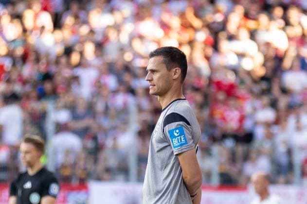 09 08 2024, Football, GER, Season, 2 Liga, Season 2024 2025, SSV Jahn Regensburg SSV Ulm 1846 Soccer Thomas Wörle Coach Ulm DFL REGULATIONS PROHIBIT ANY USE OF PHOTOGRAPHS AS IMAGE SEQUENCES AND OR QUASI VIDEO Regensburg Bavaria Germany Jahnstadion Regensburg